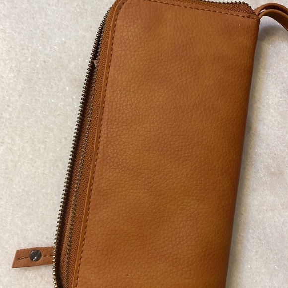 Free People Distressed Vegan Wristlet Wallet Caramel Color Soft OS - Picture 7 of 9